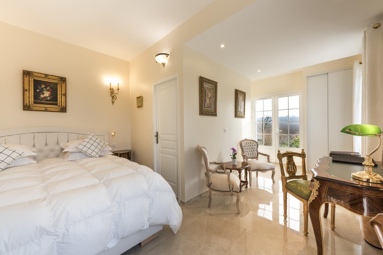Domaine Du Bois Des Anges Bed & Breakfast Germigny-l'Eveque ภายนอก รูปภาพ
