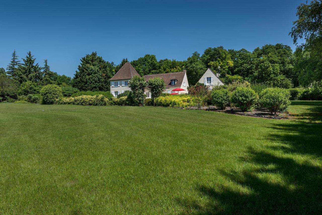 Domaine Du Bois Des Anges Bed & Breakfast Germigny-l'Eveque ภายนอก รูปภาพ