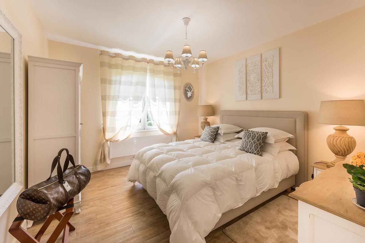 Domaine Du Bois Des Anges Bed & Breakfast Germigny-l'Eveque ภายนอก รูปภาพ