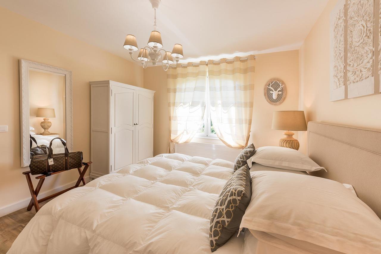 Domaine Du Bois Des Anges Bed & Breakfast Germigny-l'Eveque ภายนอก รูปภาพ