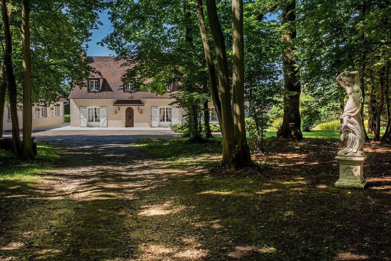Domaine Du Bois Des Anges Bed & Breakfast Germigny-l'Eveque ภายนอก รูปภาพ
